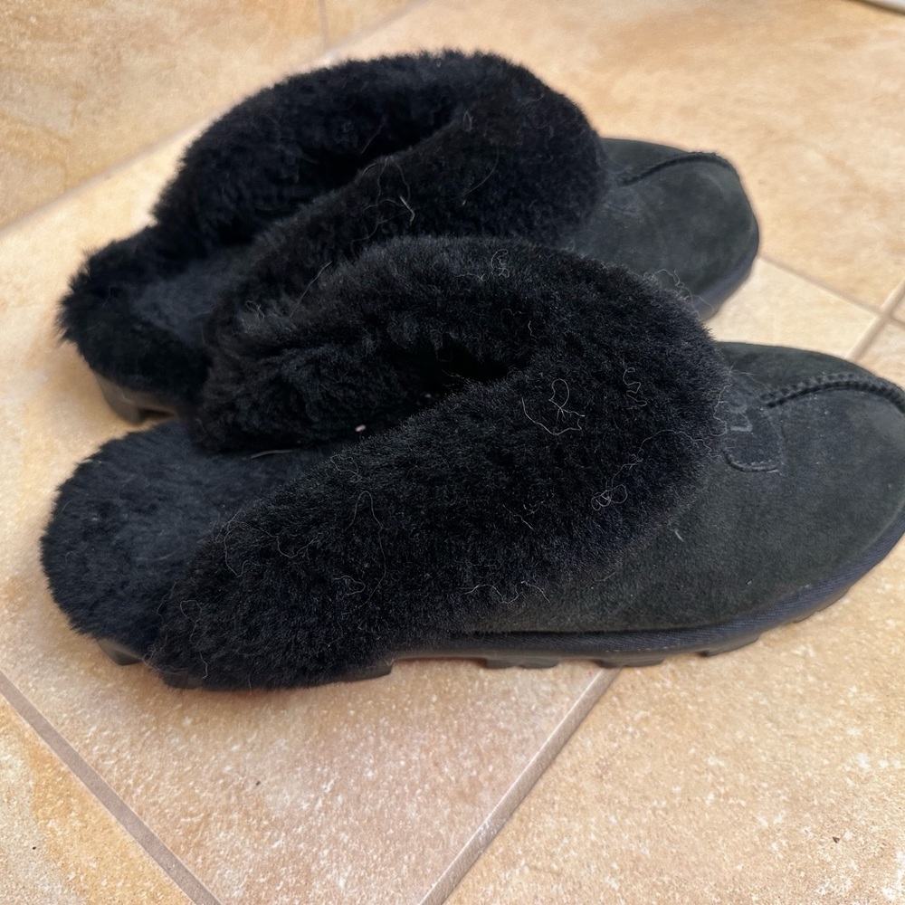 Ugg black coquette slippers size 9